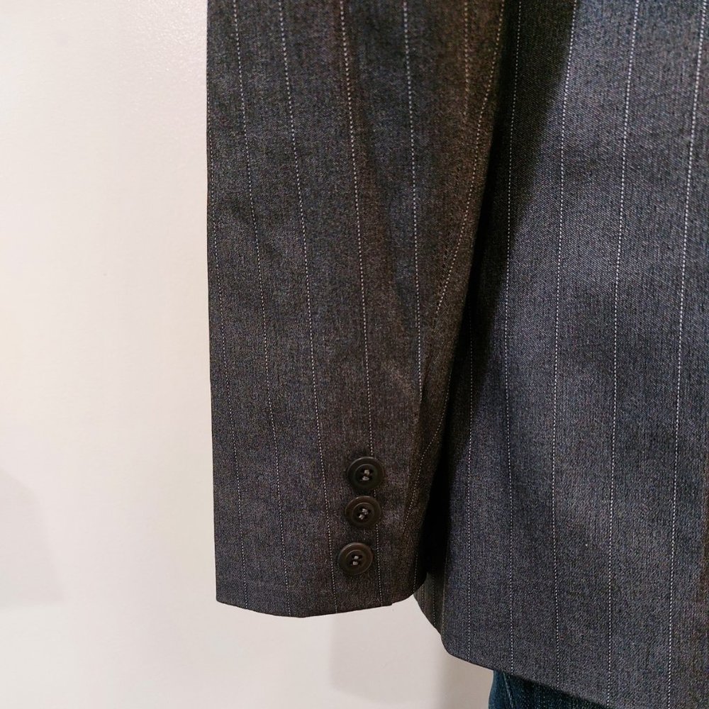 💥STUNNING💥Gray Pinstriped Double Breasted Blazer - Picture 10 of 14